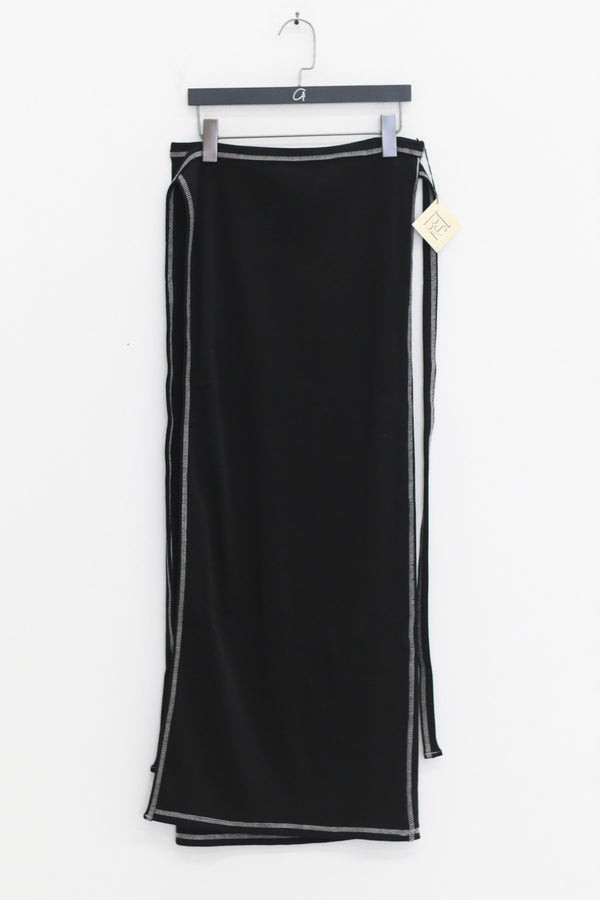 BASERANGE Fall/Winter 25 BRIG SKIRT (BAS-SSBR-CR-AU25-Black)